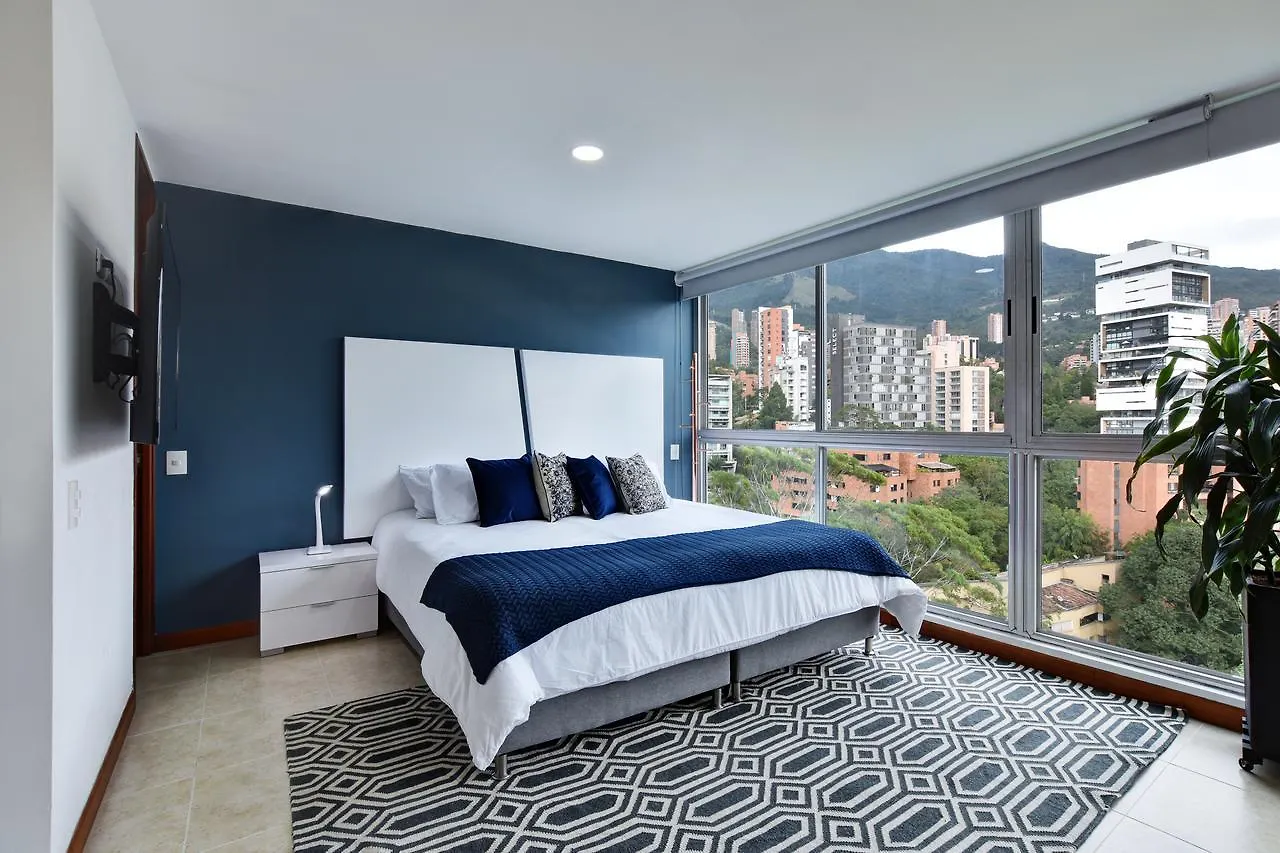 Blux Apartamentos Medellín 0*,  Colombia