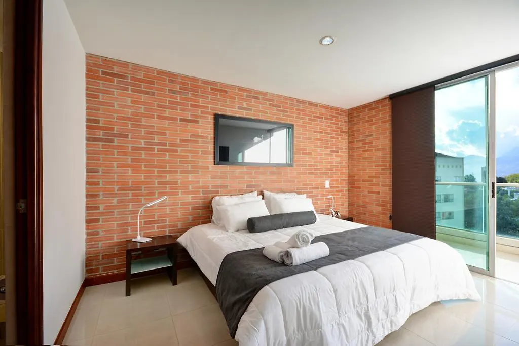 Blux Apartamentos Medellin 0*,  Colombia