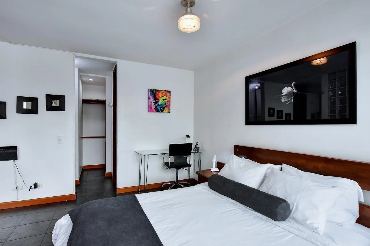 Blux Apartamentos Medellin 0*,  Colombia